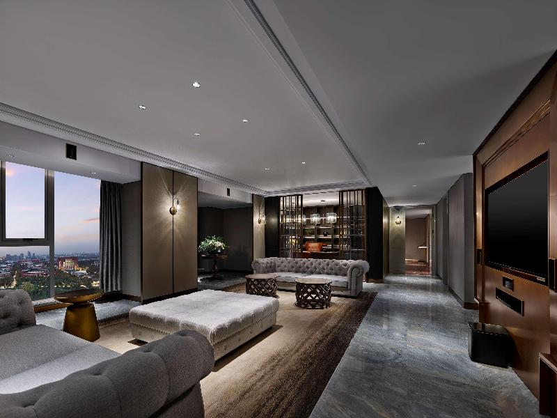 Doubletree By Hilton Baoding image