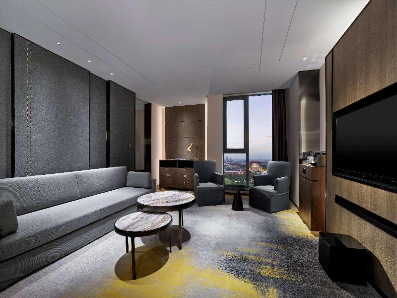 Doubletree By Hilton Baoding image