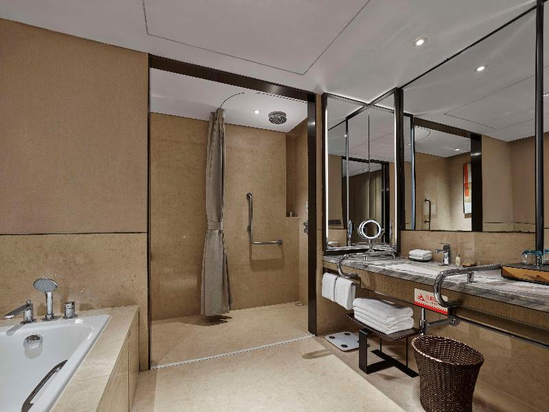 Doubletree By Hilton Baoding image