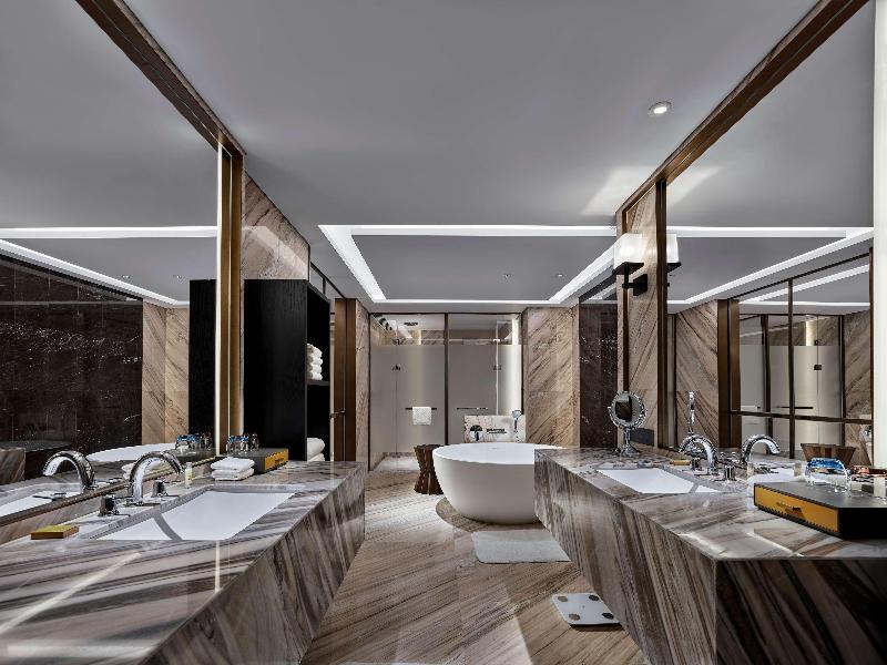 Doubletree By Hilton Baoding image
