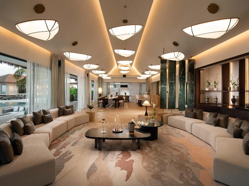 Hilton Maldives Amingiri Resort & Spa image