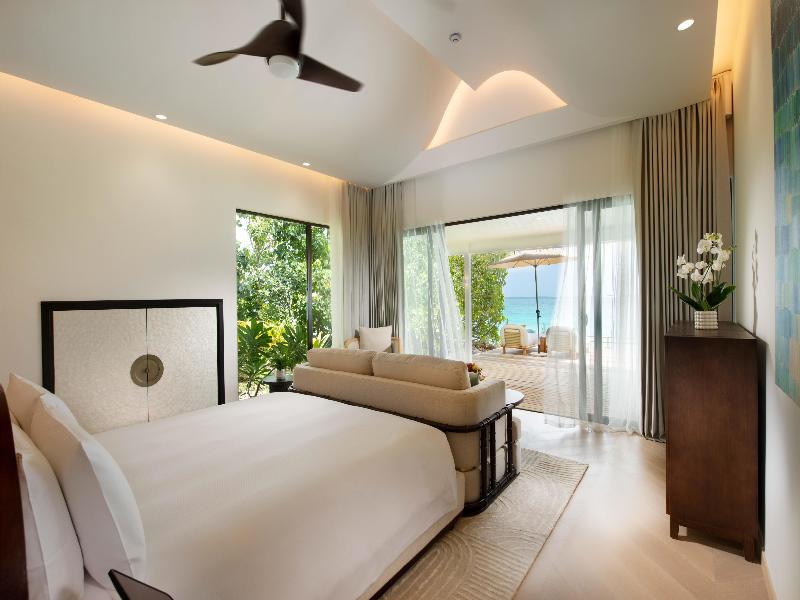 Hilton Maldives Amingiri Resort & Spa image