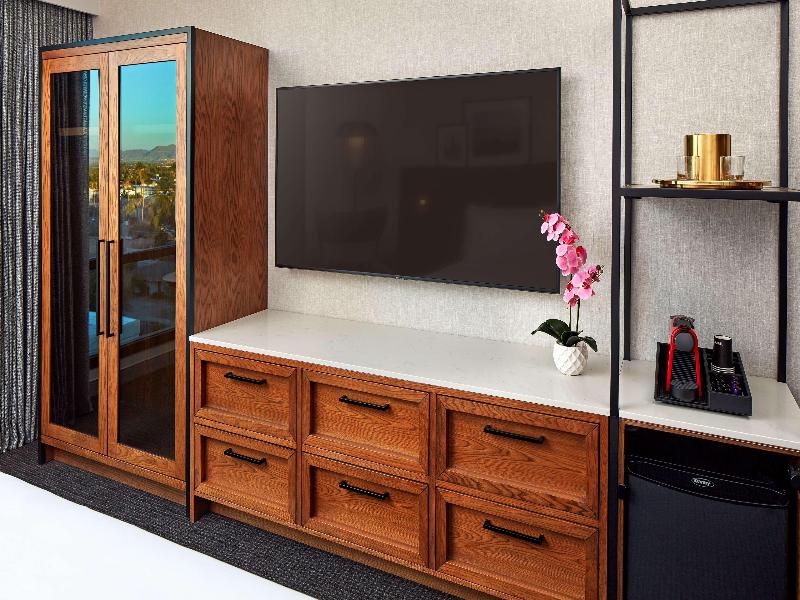 Senna House Scottsdale, Curio Collection By Hilton image
