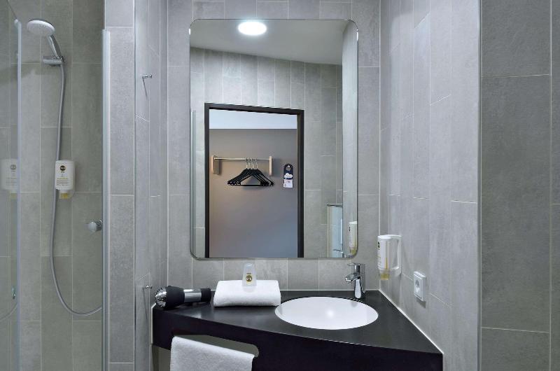 B&B HOTEL Mönchengladbach image
