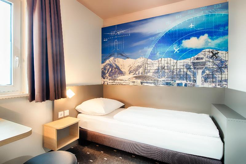 B&B HOTEL München-Airport image