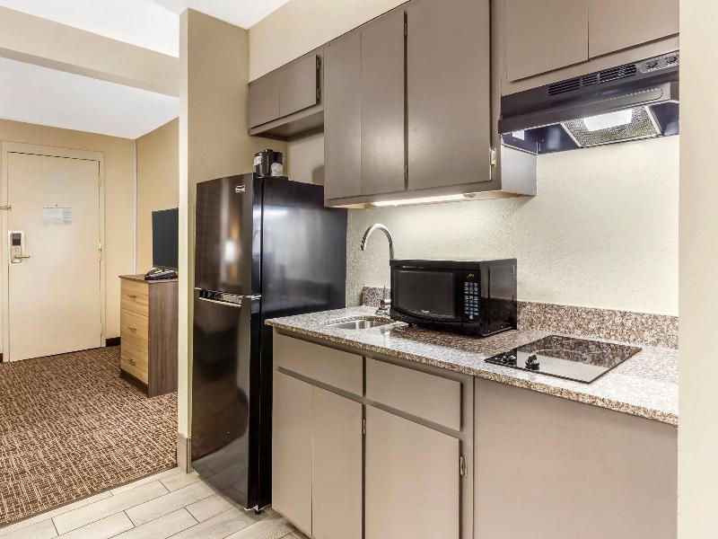 Quality Inn & Suites Spring Lake image