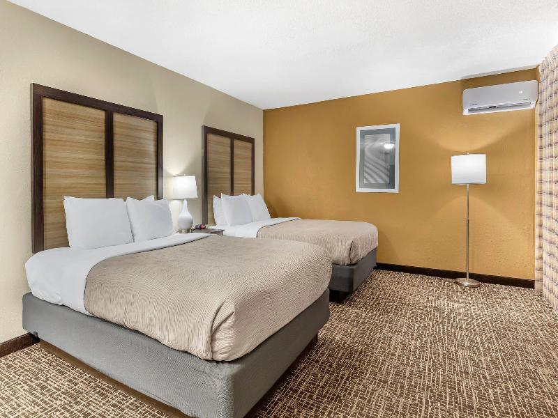 Quality Inn & Suites Spring Lake image
