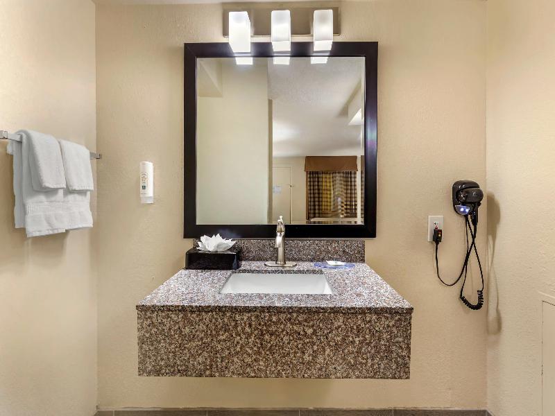 Quality Inn & Suites Spring Lake image
