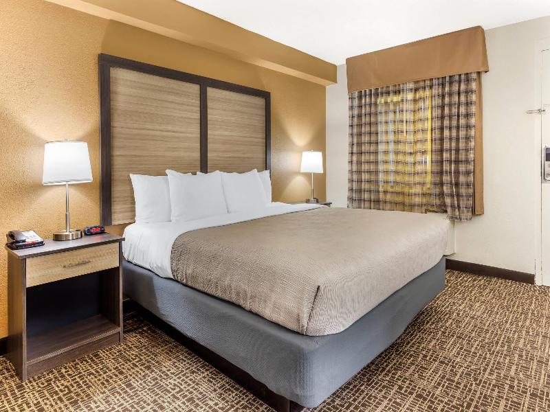 Quality Inn & Suites Spring Lake image