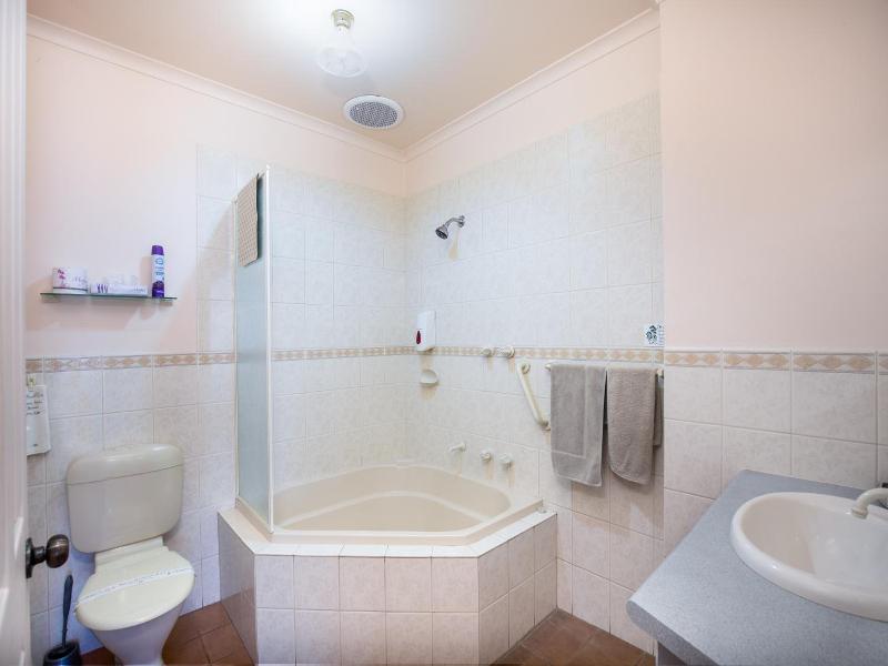Mid City Motel - Mount Gambier image