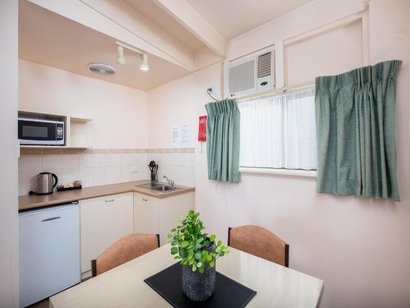 Mid City Motel - Mount Gambier image