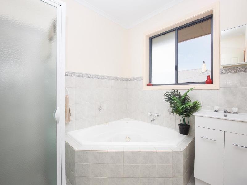 Mid City Motel - Mount Gambier image