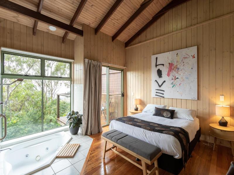 Treetops Seaview Montville image