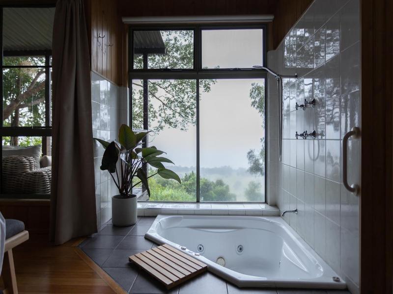 Treetops Seaview Montville image