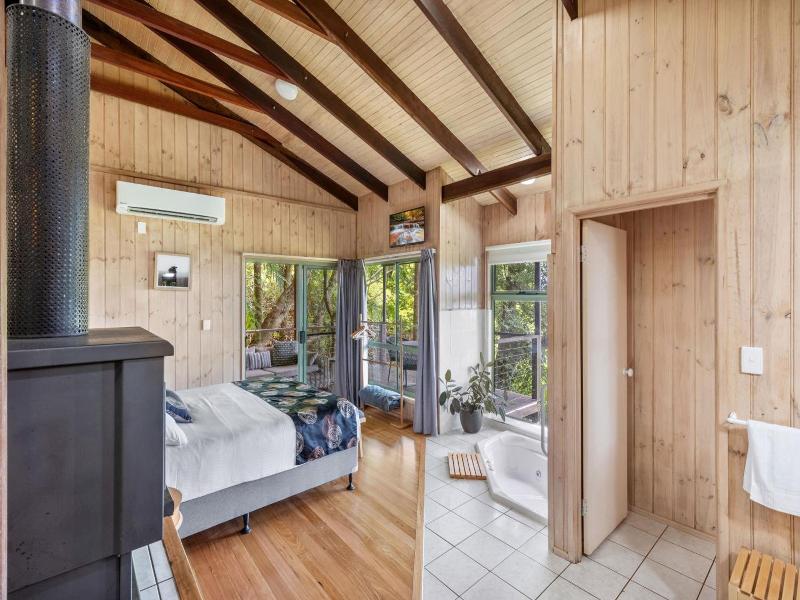 Treetops Seaview Montville image