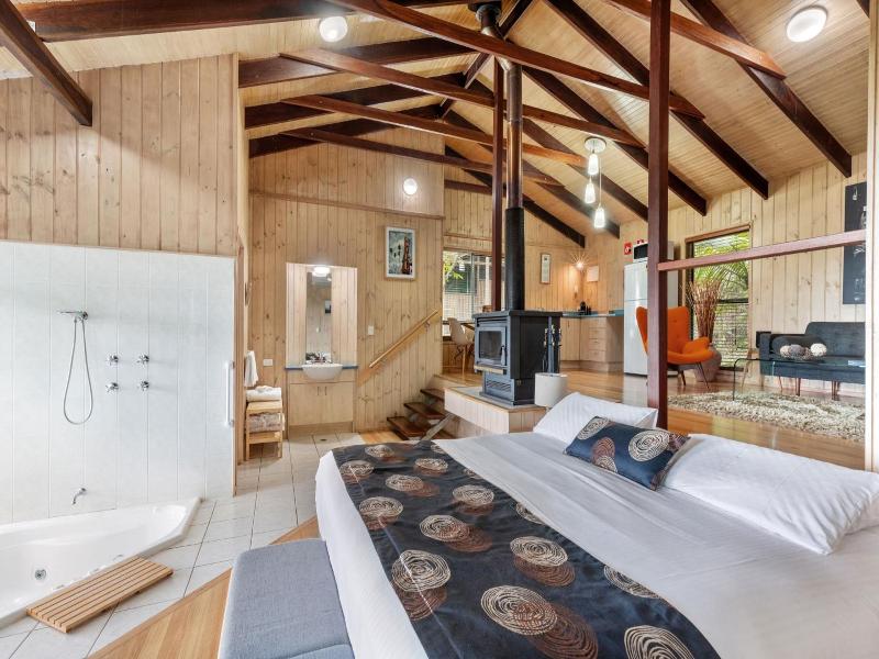 Treetops Seaview Montville image