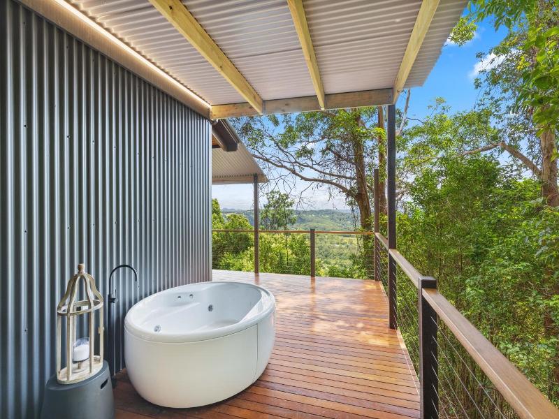 Treetops Seaview Montville image