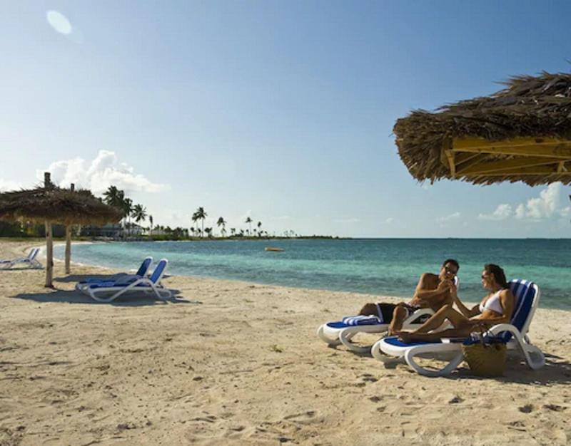 Cape Eleuthera Resort & Marina