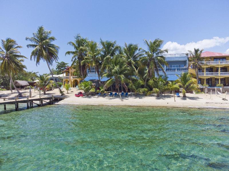 Parrot Cove Lodge image