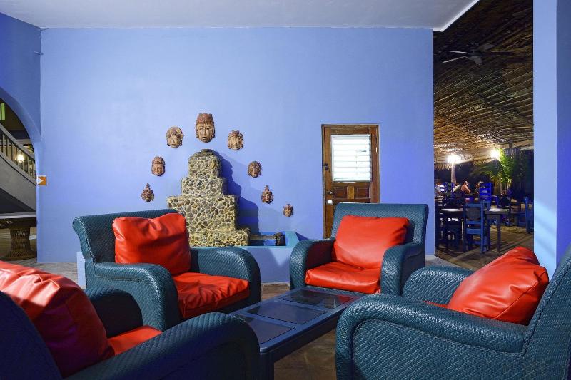 Parrot Cove Lodge image