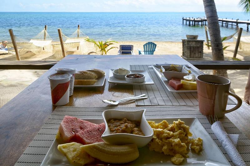 Parrot Cove Lodge image