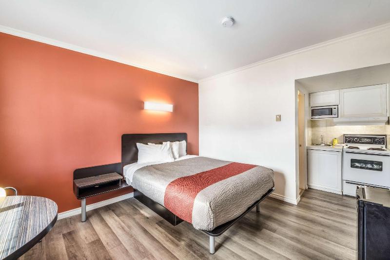 VRGE Revelstoke image