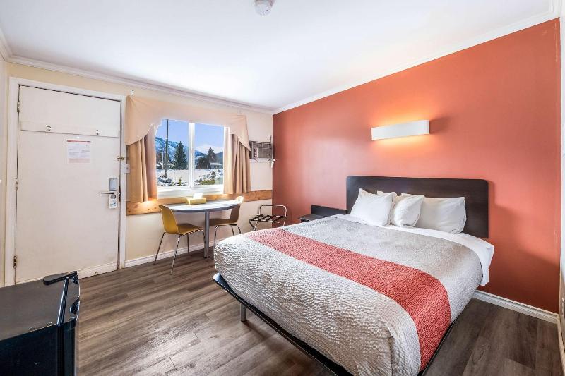 VRGE Revelstoke image