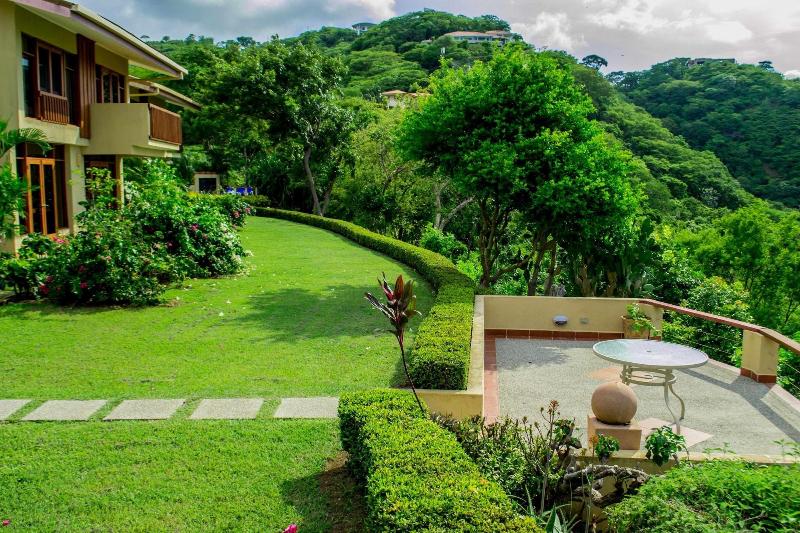 Bahia Pez Vela Resort image