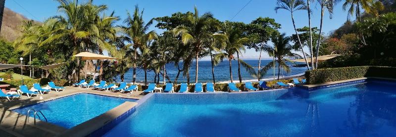 Bahia Pez Vela Resort image
