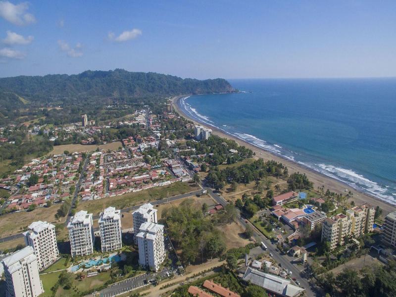 Bahia Pez Vela Resort image