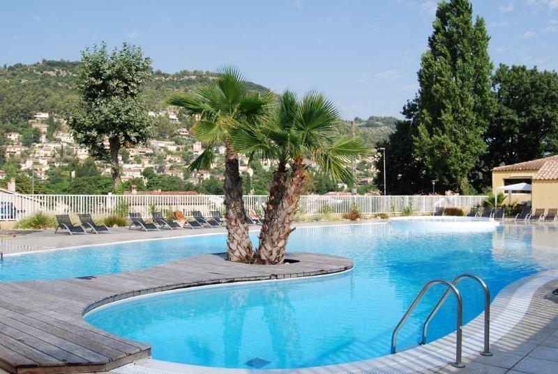 Lagrange Vacances Les Cottages Varois image