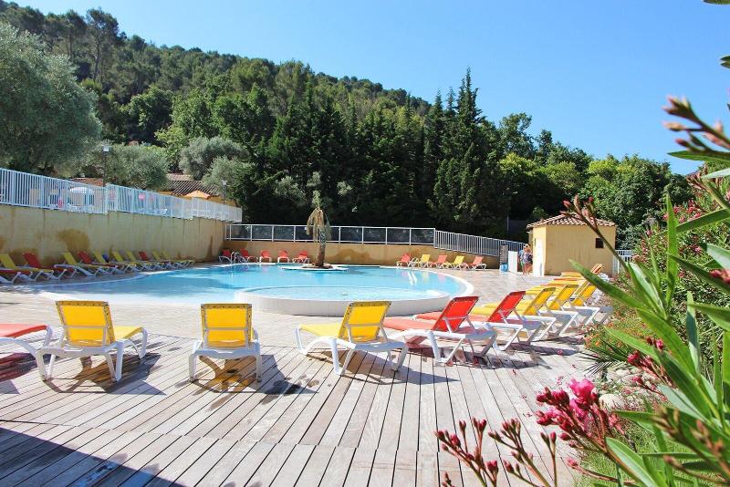 Lagrange Vacances Les Cottages Varois image