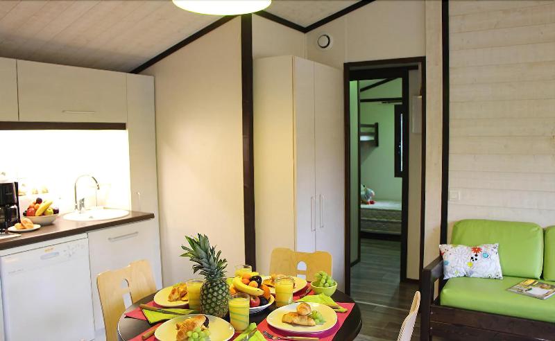Lagrange Vacances Les Cottages Varois image