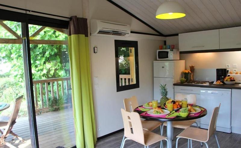 Lagrange Vacances Les Cottages Varois image