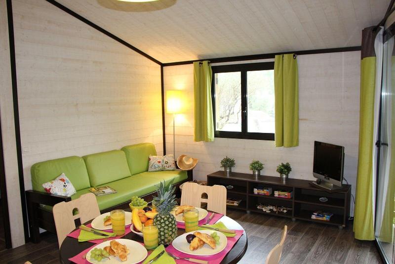 Lagrange Vacances Les Cottages Varois image