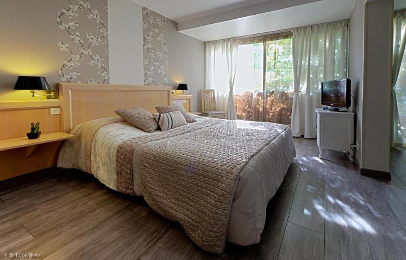 Hostellerie du Mont-Aime image