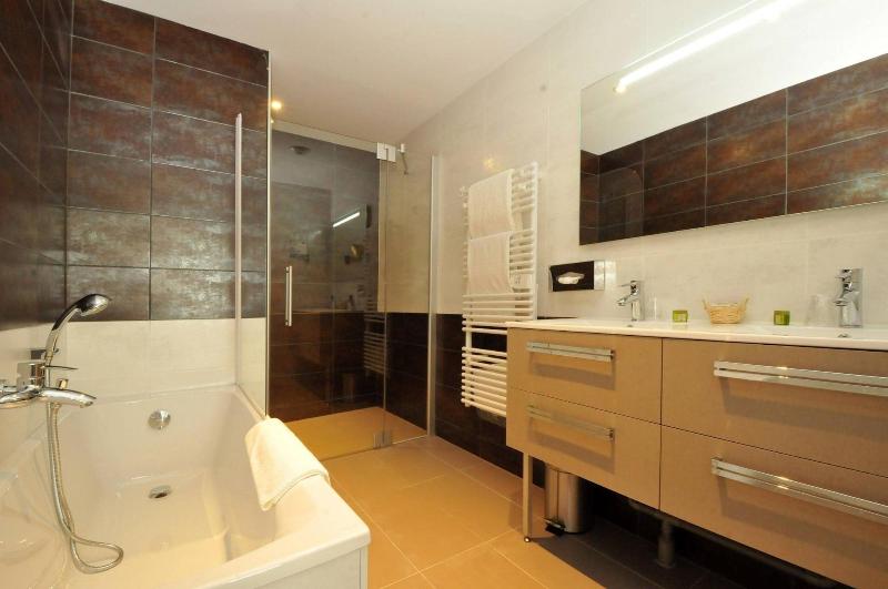 Hostellerie du Mont-Aime image