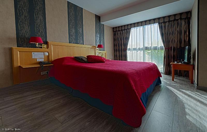 Hostellerie du Mont-Aime image
