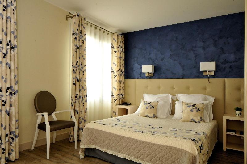Hostellerie du Mont-Aime image