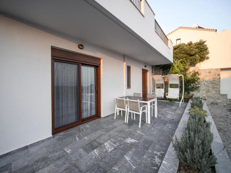 Lenikos Resort image