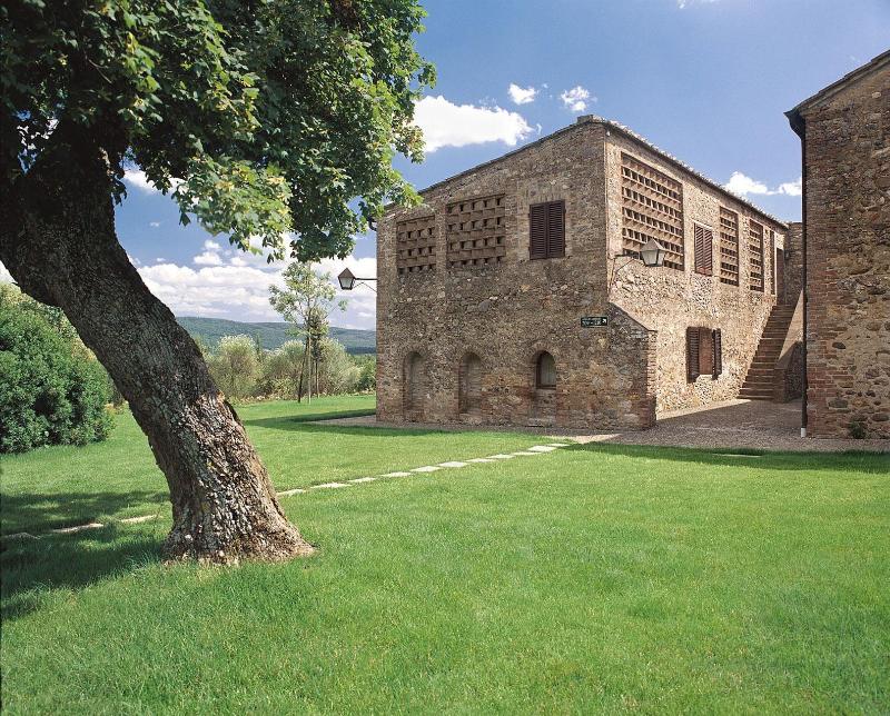 Fattoria Casabianca — exterior view