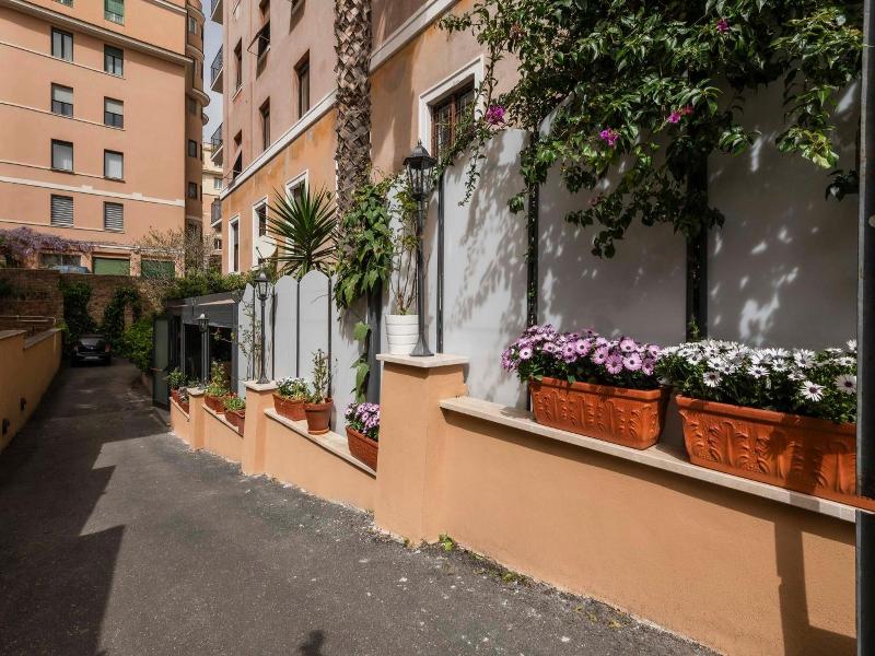 Hotel Valeri image