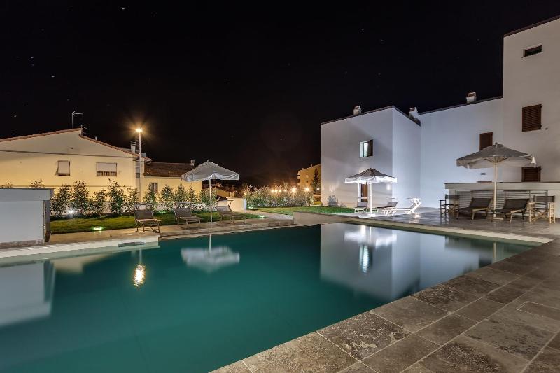 The Florence Hills Resort & SPA image