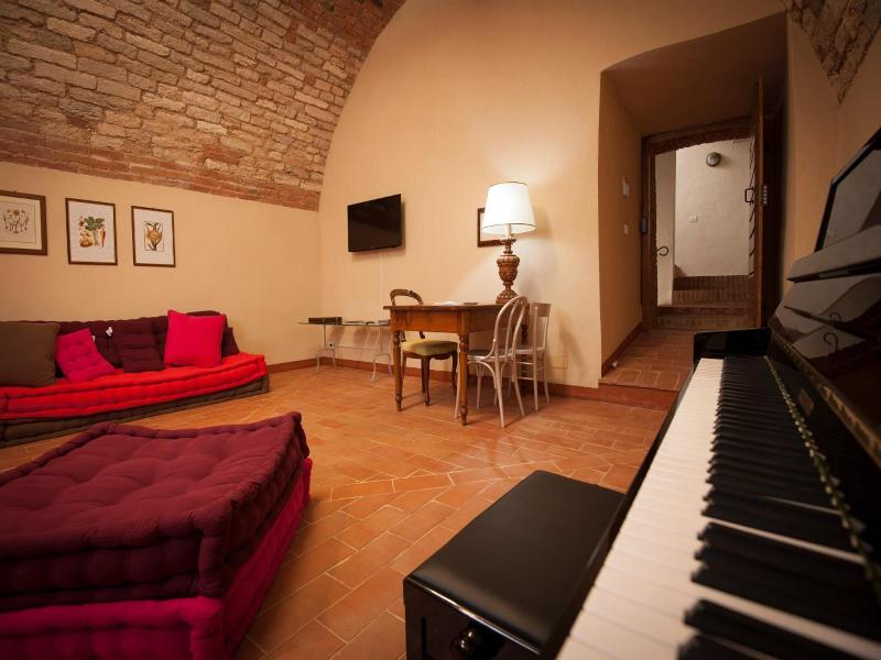 Antico Granaione image