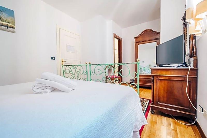 Hotel Suisse image