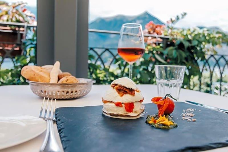 Hotel Suisse image