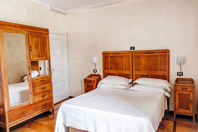 Hotel Suisse image