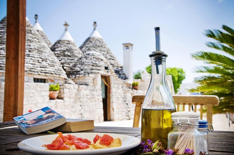 Trulli il Castagno image
