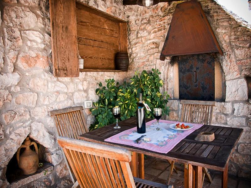 Trulli il Castagno image