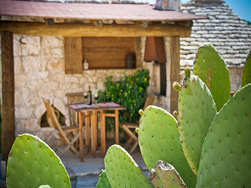 Trulli il Castagno image